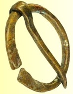 pin-brooch-t